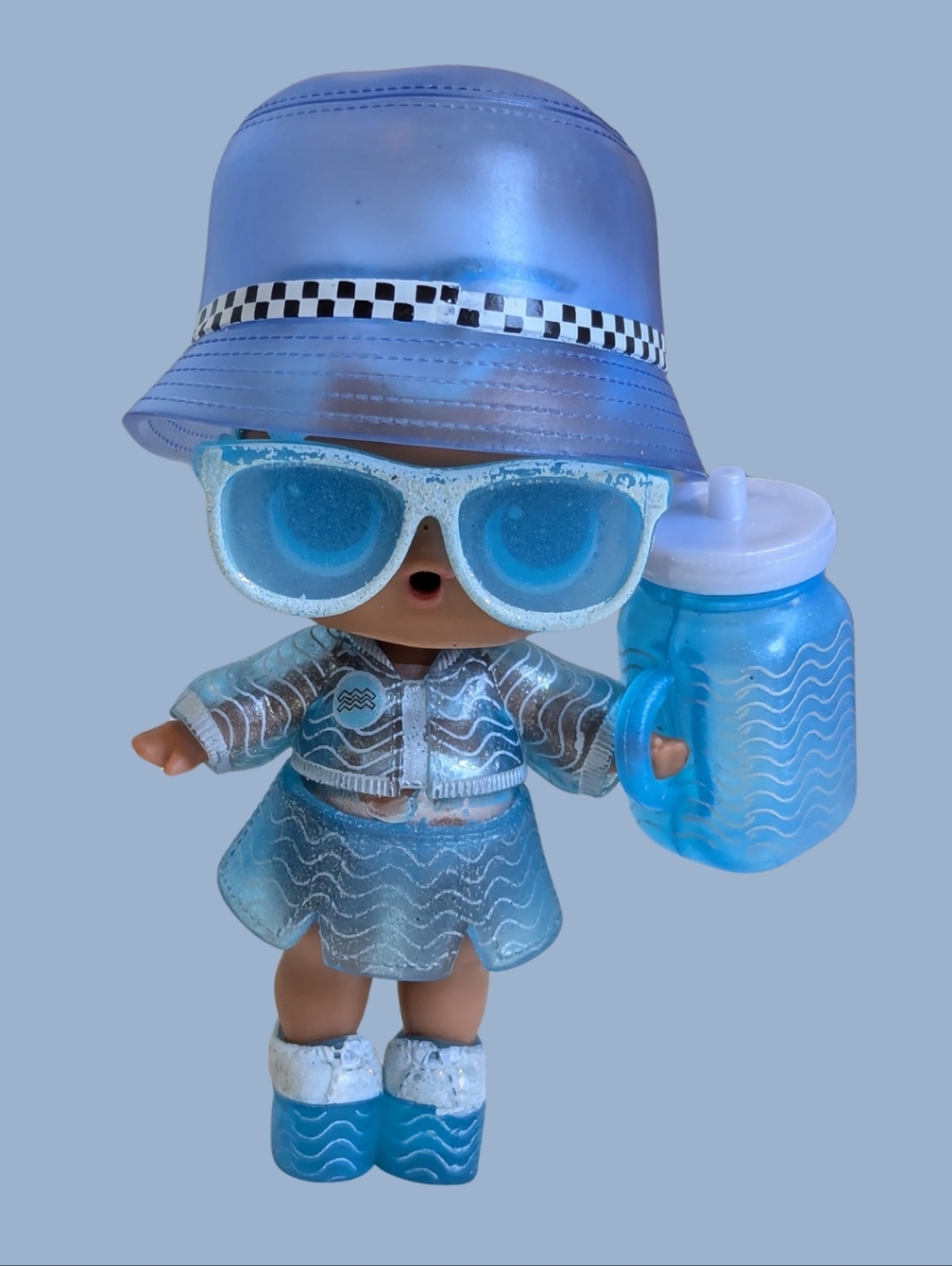 BOGO L.O.L. Surprise! Waterfalls Present Surprise Zodiac Aquarius